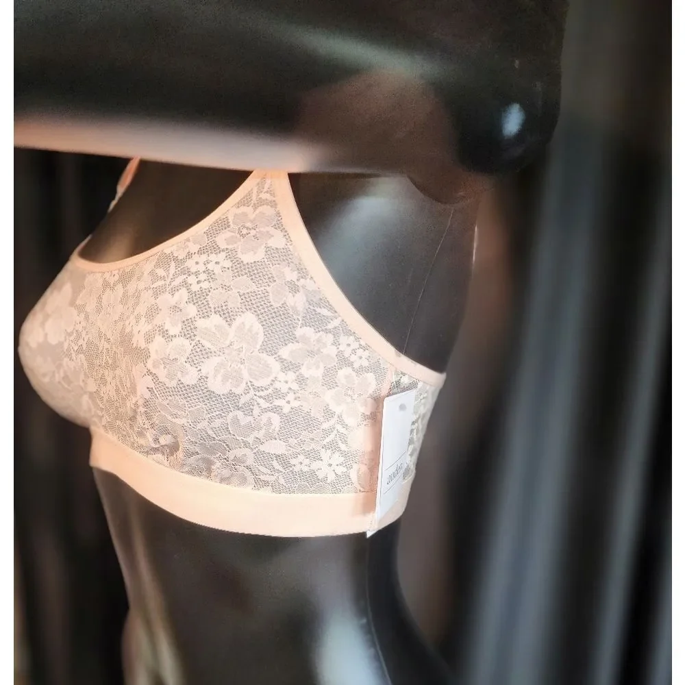 NWT Auden Lightly Lined Scoop Neck Bralette